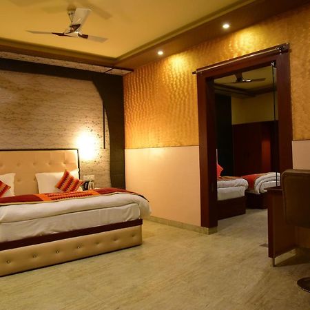 The Park Presidency Hotel بريلي المظهر الخارجي الصورة