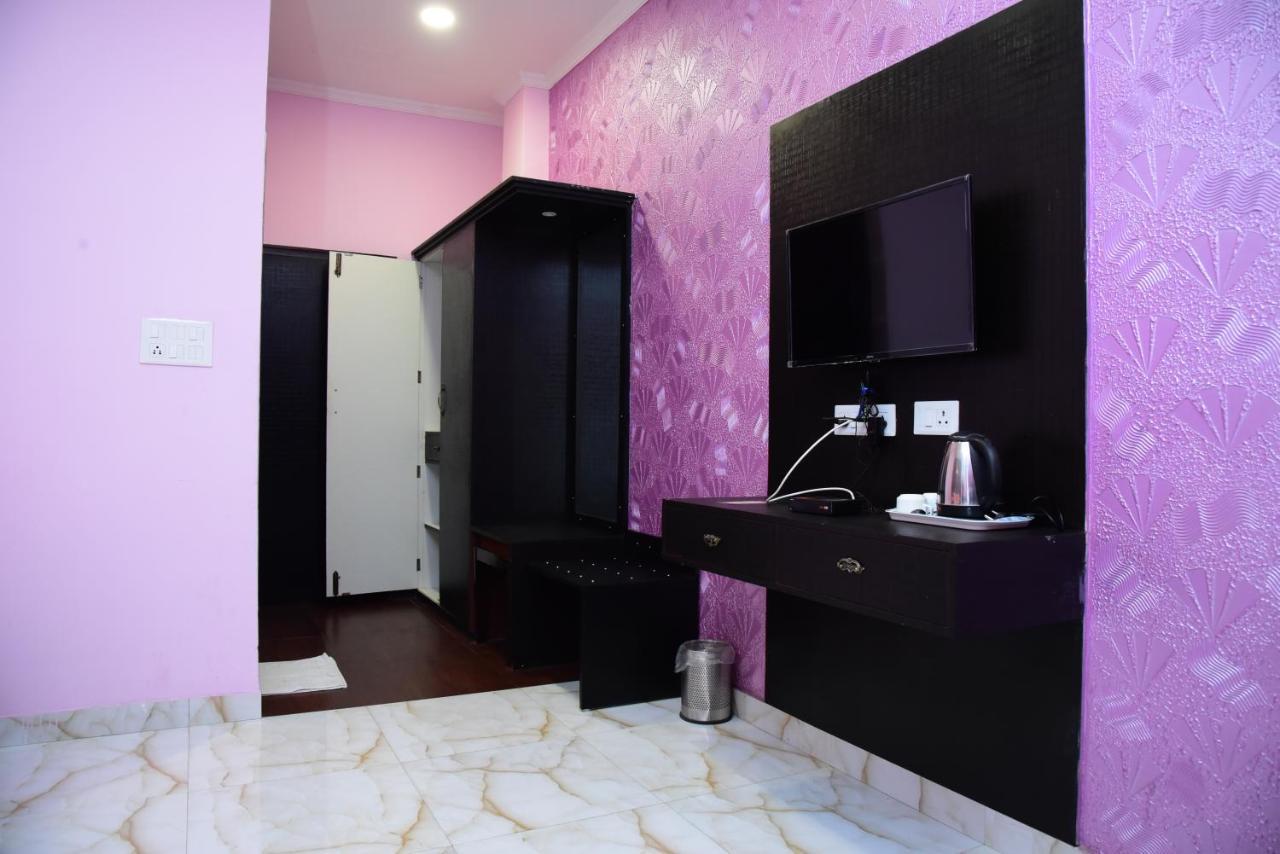 The Park Presidency Hotel بريلي المظهر الخارجي الصورة