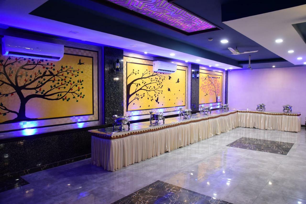 The Park Presidency Hotel بريلي المظهر الخارجي الصورة
