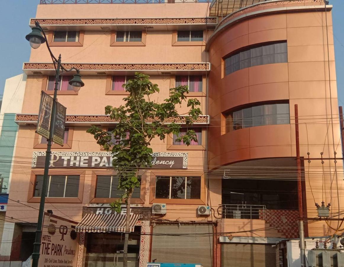 The Park Presidency Hotel بريلي المظهر الخارجي الصورة